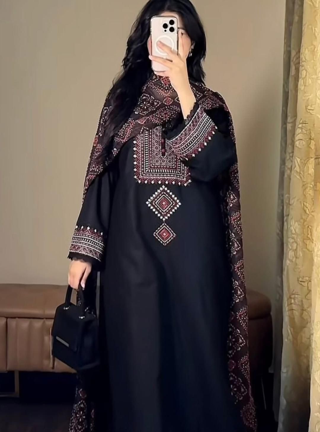 Alhamdulilla*

*Baroque MOST DEMANDING EDITION*

*03PCS UNSTITCHED SUIT